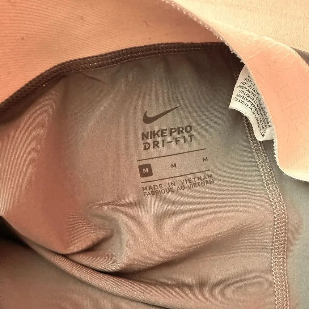Nike Pro Dri-Fit Leggings Gray Capri Cross Cross Waistband M Moisture-Wicking
